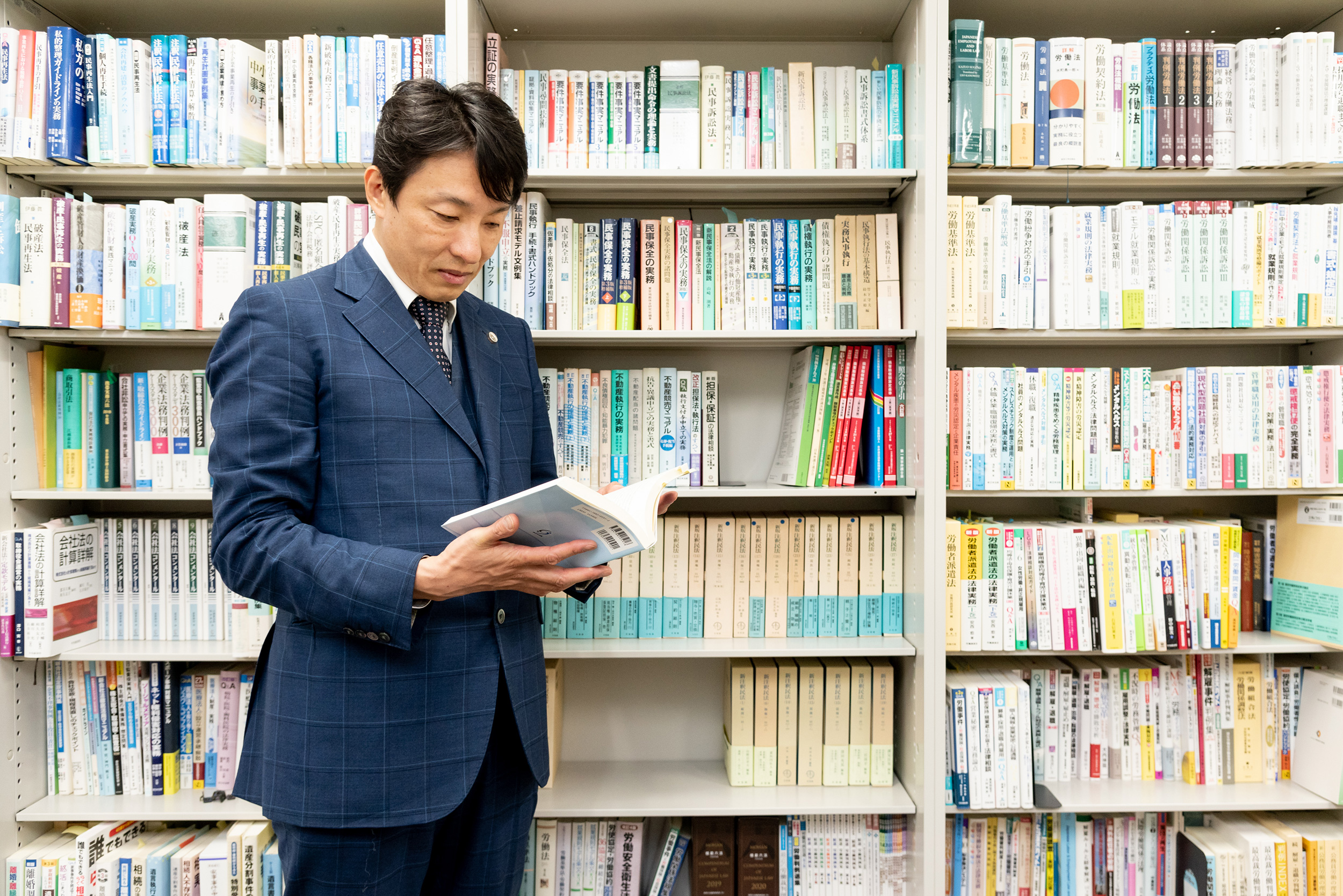 Lawyer／Takeo Hosokawa